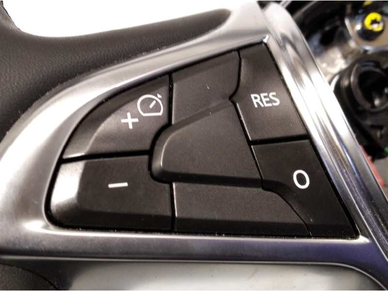 Recambio de volante para dacia duster ii referencia OEM IAM 484007487R  2018886Z67