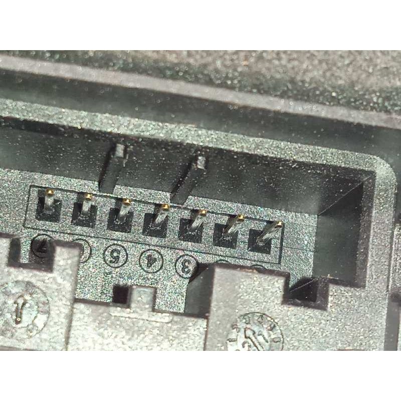 Recambio de cerradura puerta delantera izquierda para skoda octavia lim. (nx3) 2.0 tdi referencia OEM IAM 5TB837015C  