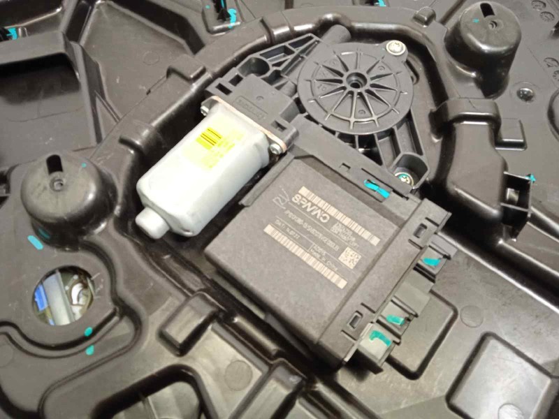 Recambio de elevalunas delantero izquierdo para lynk&co lynk & co 01 1.5 phev referencia OEM IAM 8893474176  