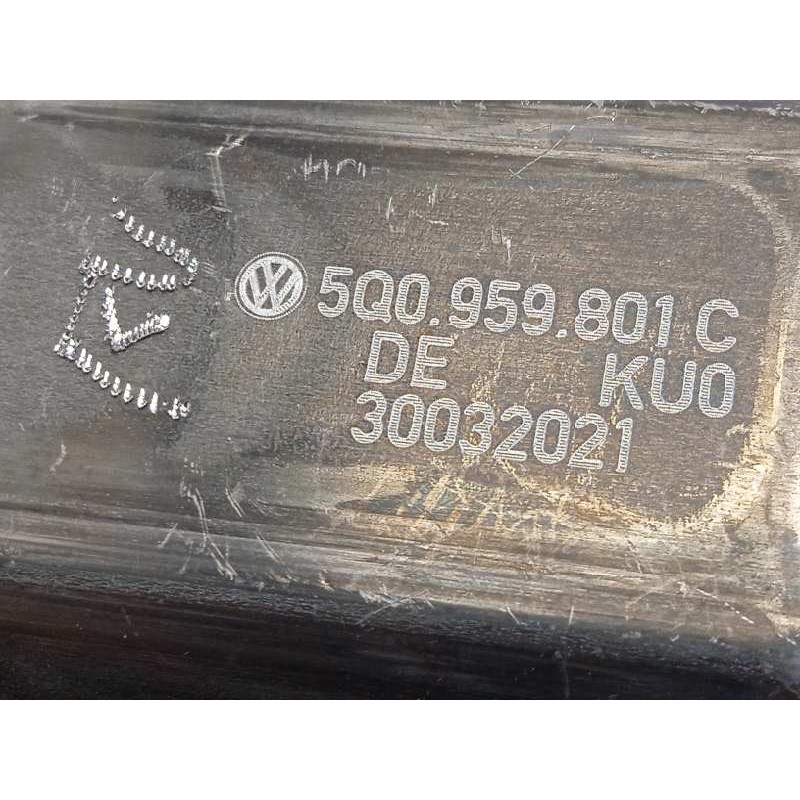 Recambio de elevalunas delantero izquierdo para skoda octavia lim. (nx3) 2.0 tdi referencia OEM IAM 5E3837655  5Q0959801C
