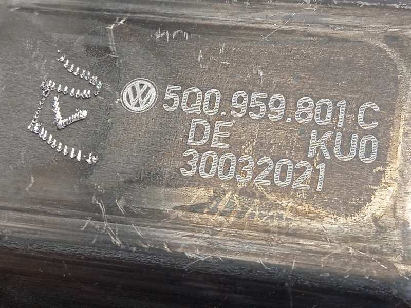 Recambio de elevalunas delantero izquierdo para skoda octavia lim. (nx3) 2.0 tdi referencia OEM IAM 5E3837655  5Q0959801C