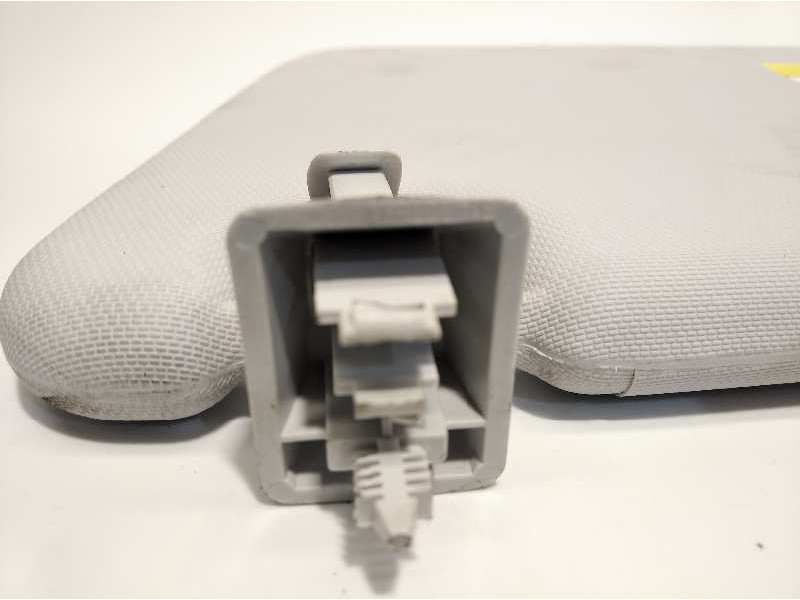 Recambio de parasol derecho para opel corsa e selective referencia OEM IAM 13454369  