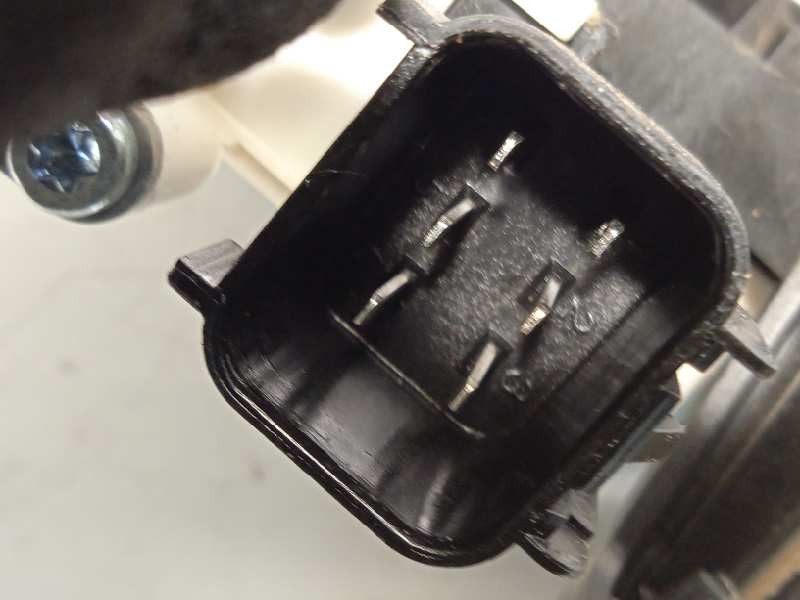 Recambio de elevalunas delantero derecho para jaguar xe 2.0 diesel cat referencia OEM IAM GX7323200AE  