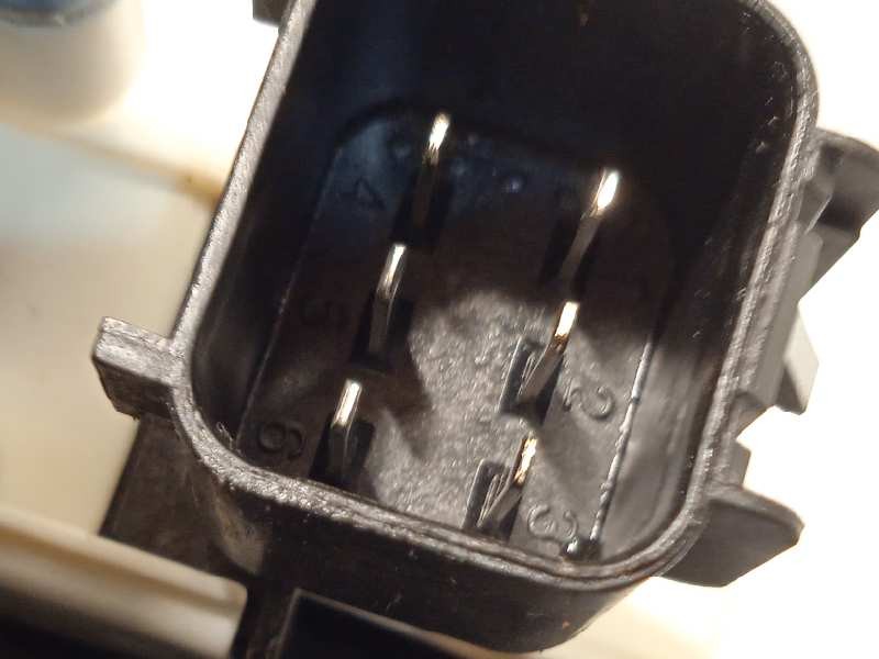 Recambio de elevalunas trasero derecho para jaguar xe 2.0 diesel cat referencia OEM IAM GX7327000AC  