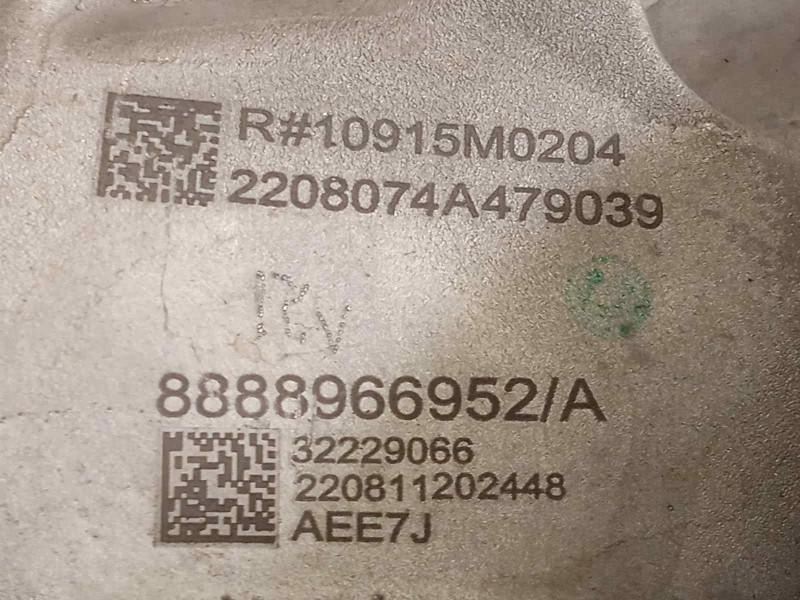 Recambio de mangueta trasera derecha para lynk&co lynk & co 01 1.5 phev referencia OEM IAM 8888966952  32229066