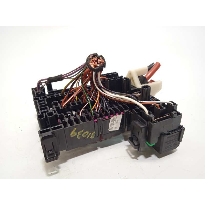 Recambio de caja reles / fusibles para skoda octavia lim. (nx3) 2.0 tdi referencia OEM IAM 5WA937615  