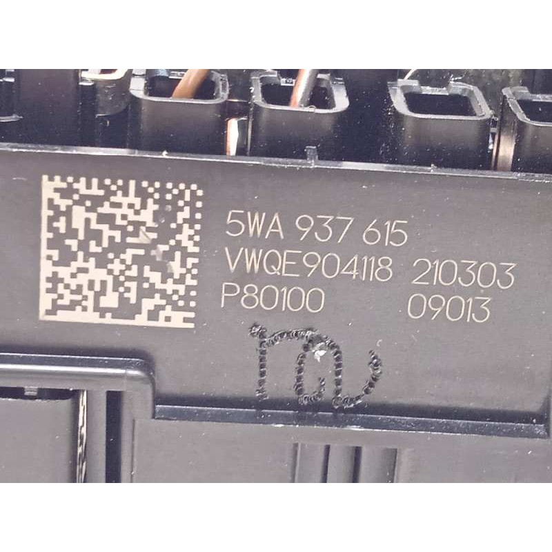 Recambio de caja reles / fusibles para skoda octavia lim. (nx3) 2.0 tdi referencia OEM IAM 5WA937615  