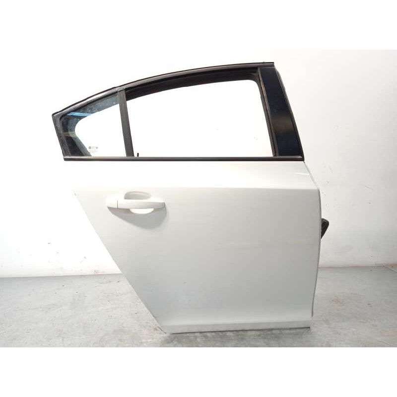 Recambio de puerta trasera derecha para chevrolet cruze 2.0 diesel cat referencia OEM IAM 95987764  