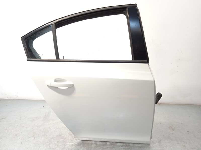 Recambio de puerta trasera derecha para chevrolet cruze 2.0 diesel cat referencia OEM IAM 95987764  