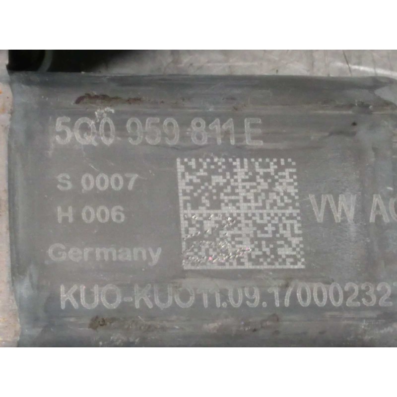 Recambio de elevalunas trasero izquierdo para volkswagen touran (5t1) advance bmt referencia OEM IAM 5TA839461B  5Q0959811E