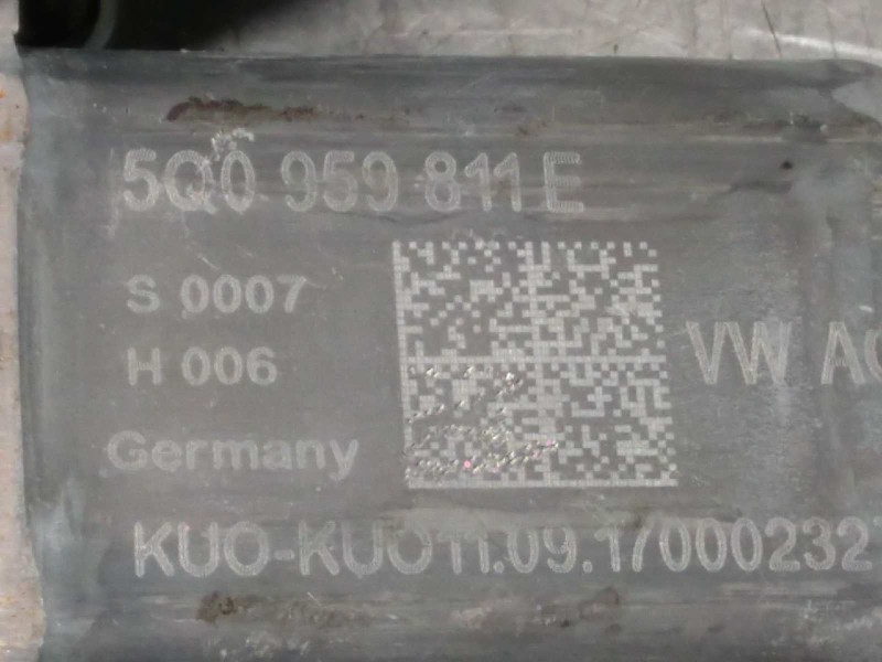 Recambio de elevalunas trasero izquierdo para volkswagen touran (5t1) advance bmt referencia OEM IAM 5TA839461B  5Q0959811E