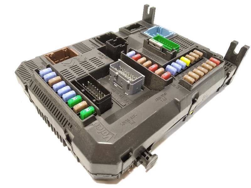 Recambio de caja reles / fusibles para peugeot 208 1.6 16v hdi fap referencia OEM IAM 9807531680  1612139080