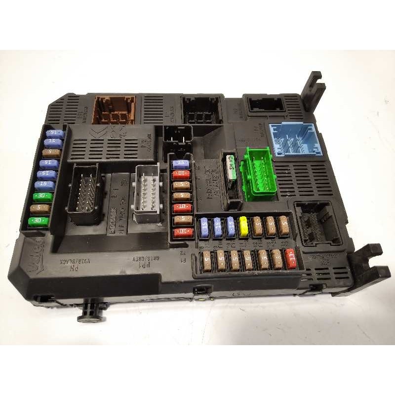 Recambio de caja reles / fusibles para peugeot 208 1.6 16v hdi fap referencia OEM IAM 9807531680  1612139080