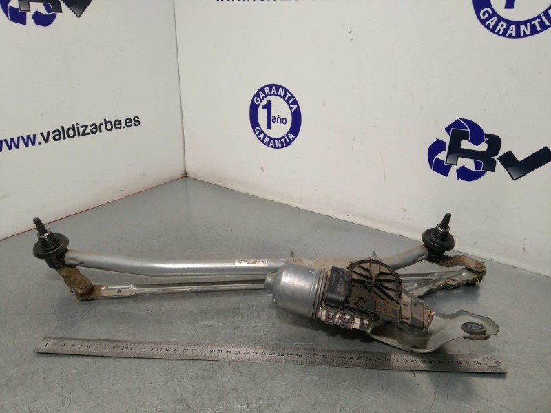 Recambio de motor limpia delantero para dacia sandero básico referencia OEM IAM 0390241544  