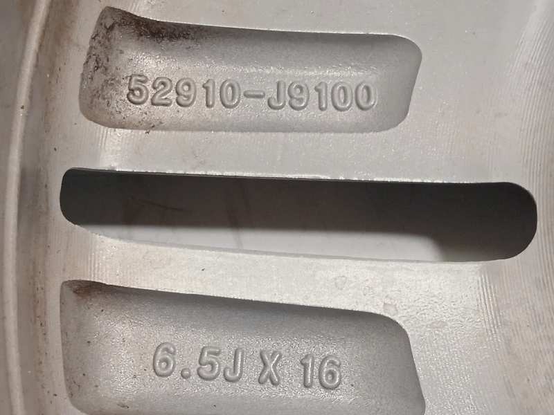 Recambio de llanta para hyundai kona 1.0 tgdi cat referencia OEM IAM 52910J9100  
