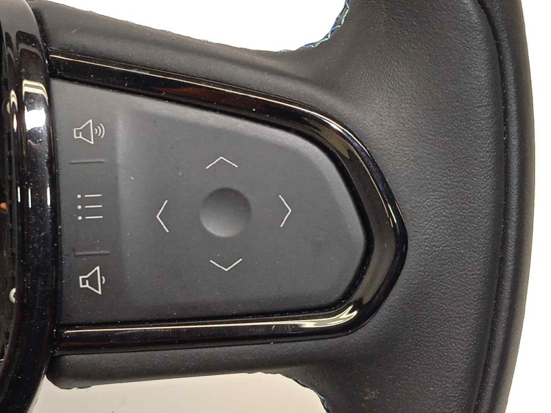 Recambio de volante para lynk&co lynk & co 01 1.5 phev referencia OEM IAM 8891726132  P8891726132