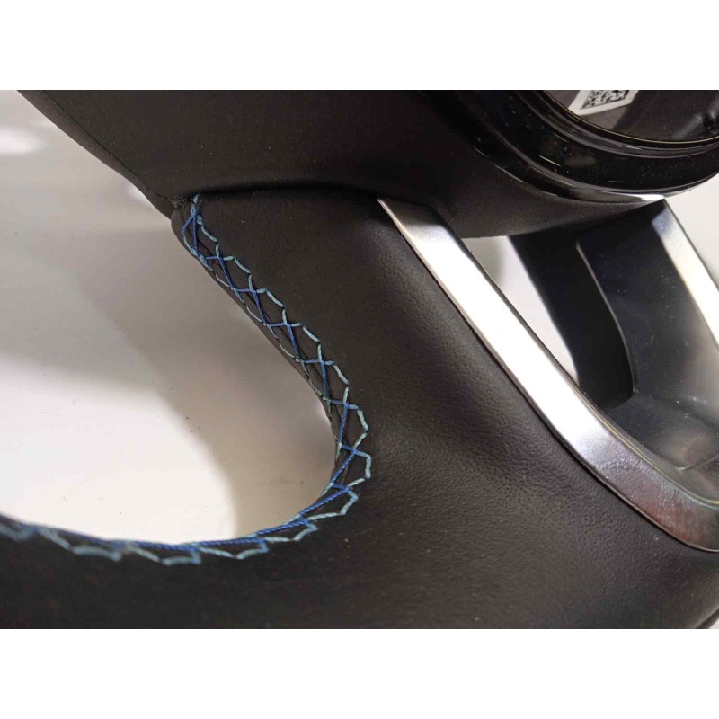 Recambio de volante para lynk&co lynk & co 01 1.5 phev referencia OEM IAM 8891726132  P8891726132