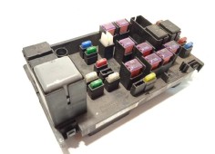 Recambio de caja reles / fusibles para subaru forester s12 2.0 diesel cat referencia OEM IAM 82241SC020   2