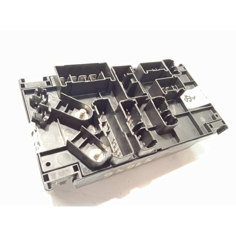 Recambio de caja reles / fusibles para subaru forester s12 2.0 diesel cat referencia OEM IAM 82241SC020  