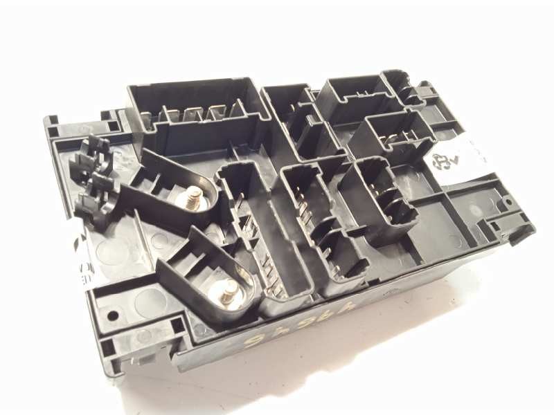 Recambio de caja reles / fusibles para subaru forester s12 2.0 diesel cat referencia OEM IAM 82241SC020  