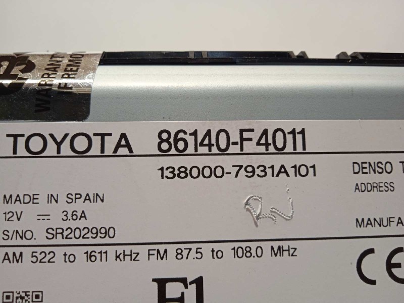 Recambio de pantalla multifuncion para toyota c-hr hybrid advance referencia OEM IAM 86140F4011  