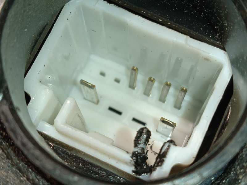 Recambio de cerradura puerta delantera izquierda para toyota land cruiser (j15) 2.8 cat referencia OEM IAM 6904042241  