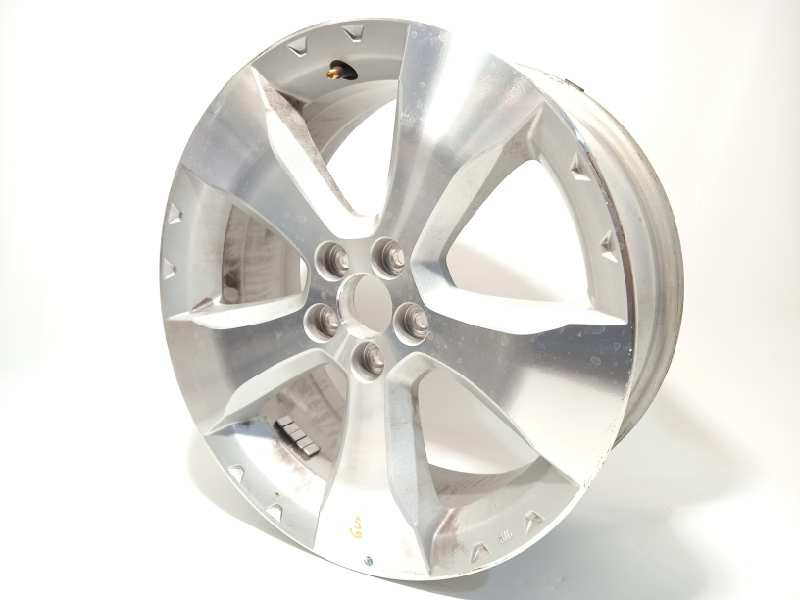 Recambio de llanta para subaru forester s12 2.0 diesel cat referencia OEM IAM 28111SC040  