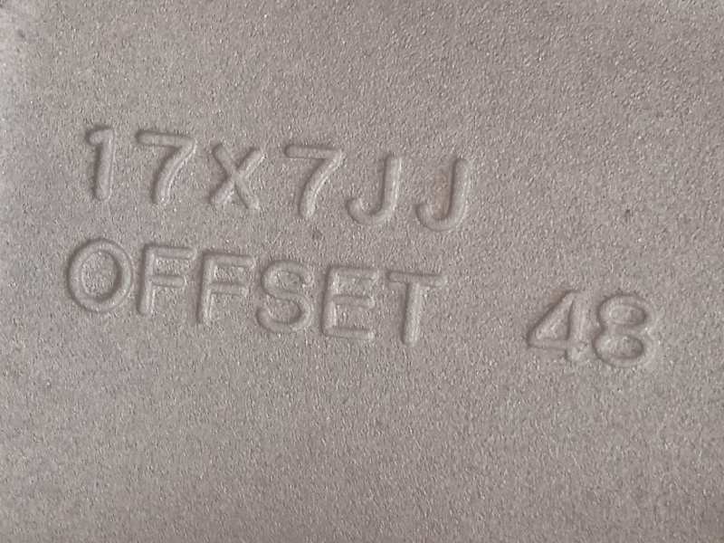 Recambio de llanta para subaru forester s12 2.0 diesel cat referencia OEM IAM 28111SC040  