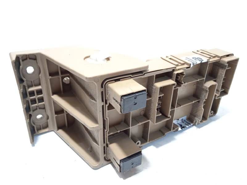 Recambio de caja reles / fusibles para subaru forester s12 2.0 diesel cat referencia OEM IAM 82201FG010  