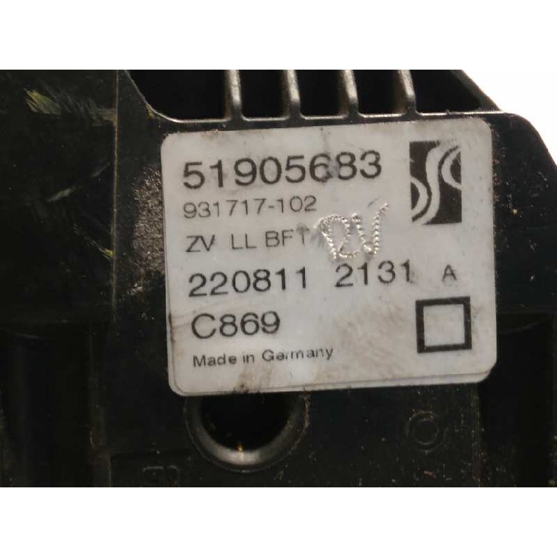 Recambio de cerradura puerta delantera derecha para fiat punto (199) easy referencia OEM IAM 51905683  