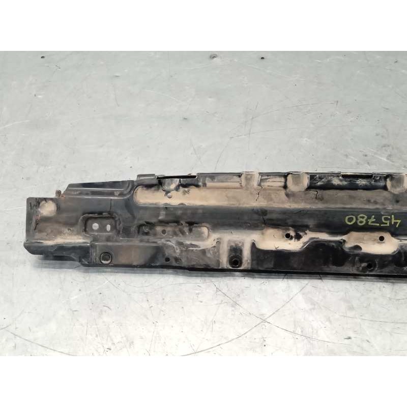 Recambio de travesaño superior para mitsubishi montero (v60/v70) 3.2 di-d cat referencia OEM IAM MR548345  