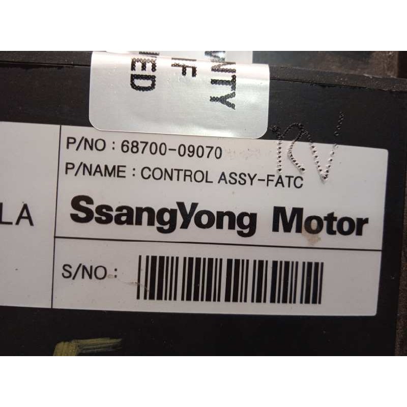 Recambio de mando climatizador para ssangyong kyron 200 xdi limited referencia OEM IAM 6870009070  6870009070HCH