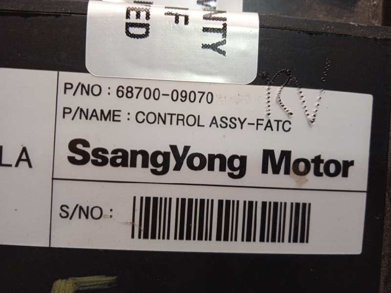 Recambio de mando climatizador para ssangyong kyron 200 xdi limited referencia OEM IAM 6870009070  6870009070HCH