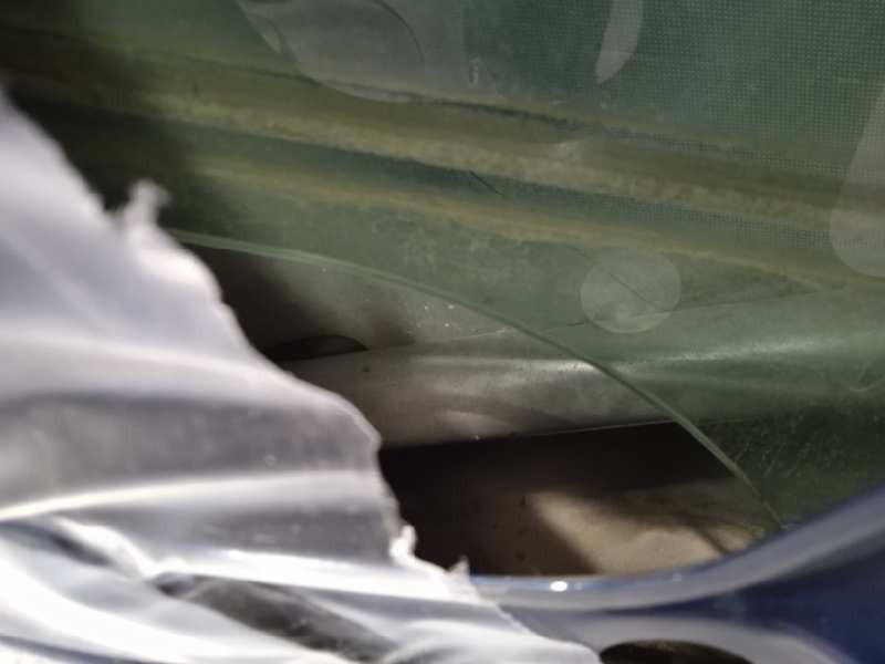 Recambio de puerta trasera izquierda para subaru legacy kombi/outback b14 2.0 diesel cat referencia OEM IAM 60409AJ1109P  