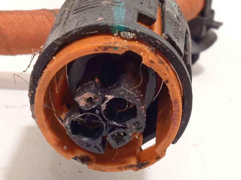 Recambio de modulo electronico para lynk&co lynk & co 01 1.5 phev referencia OEM IAM 8889121623  