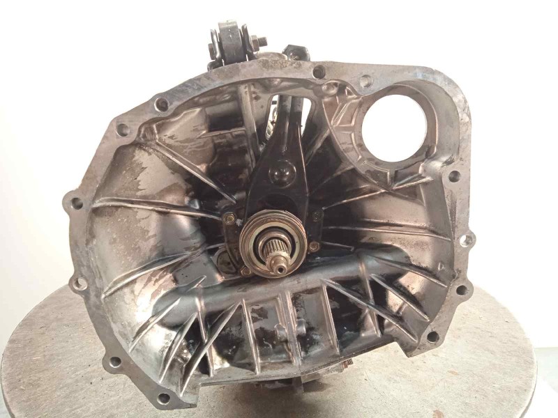 Recambio de caja cambios para subaru legacy familiar/outback b13 (bp) 2.5i outback referencia OEM IAM 32000AH260  