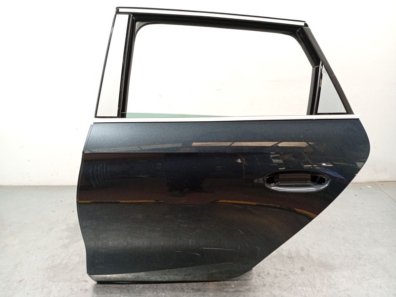 PUERTA TRASERA IZQUIERDA 5FE833051C 