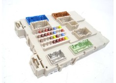 Recambio de caja reles / fusibles para volvo v40 cross country pro referencia OEM IAM 31453131   2