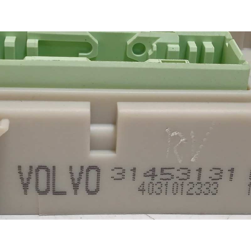 Recambio de caja reles / fusibles para volvo v40 cross country pro referencia OEM IAM 31453131  