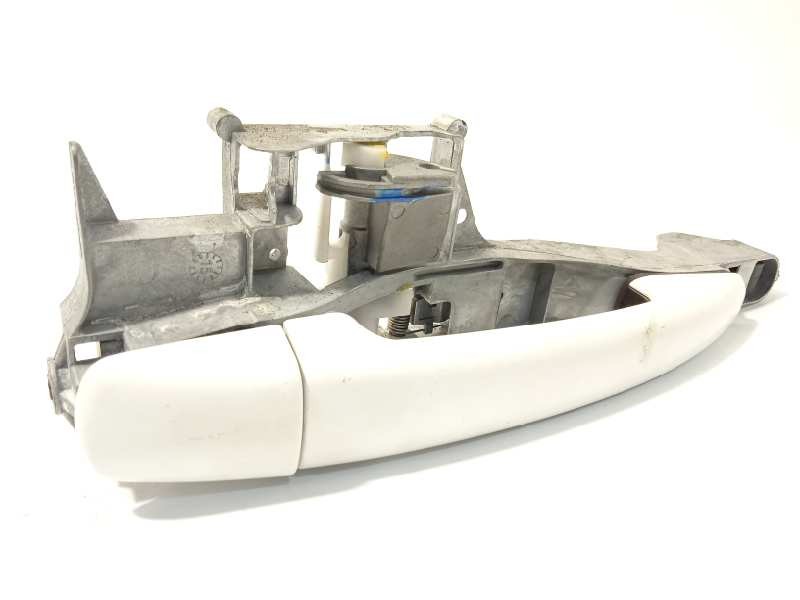 Recambio de maneta exterior delantera derecha para peugeot 208 1.2 12v vti referencia OEM IAM NOREF  