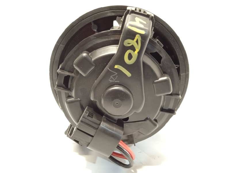 Recambio de motor calefaccion para peugeot 208 1.2 12v vti referencia OEM IAM T1013140A  1608182080