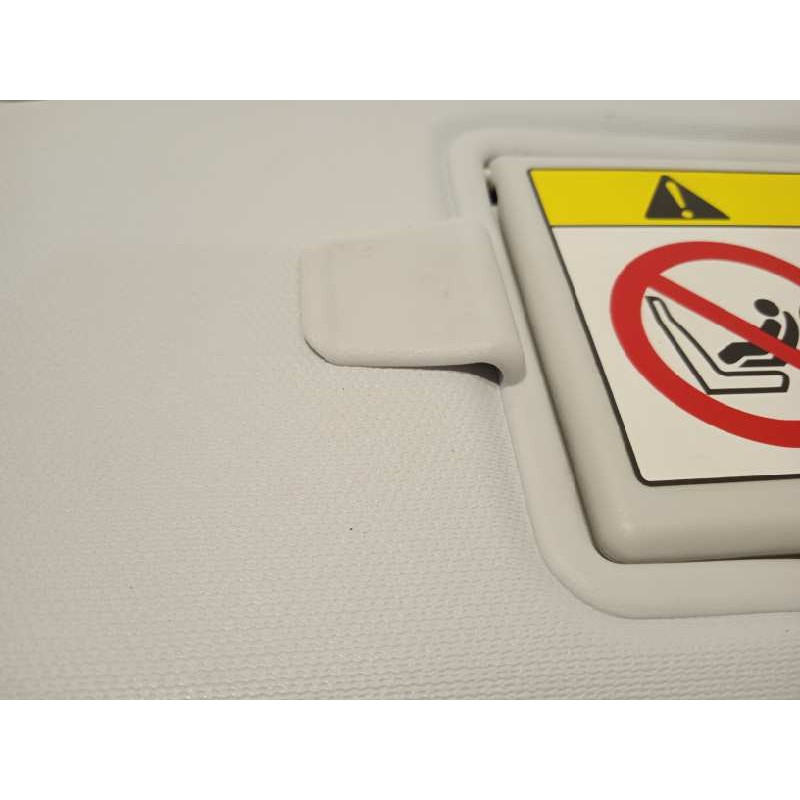 Recambio de parasol derecho para peugeot 208 1.2 12v vti referencia OEM IAM NOREF  