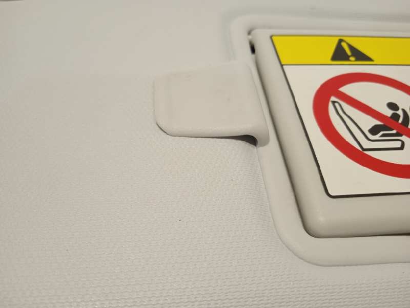 Recambio de parasol derecho para peugeot 208 1.2 12v vti referencia OEM IAM NOREF  