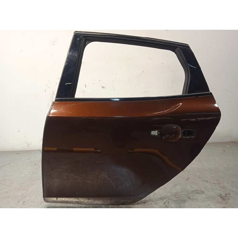 Recambio de puerta trasera izquierda para volvo v40 cross country pro referencia OEM IAM 32321999  