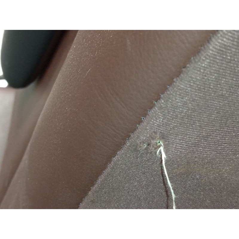 Recambio de asientos tercera fila para toyota land cruiser (j15) 2.8 cat referencia OEM IAM 7172060131  7171060161