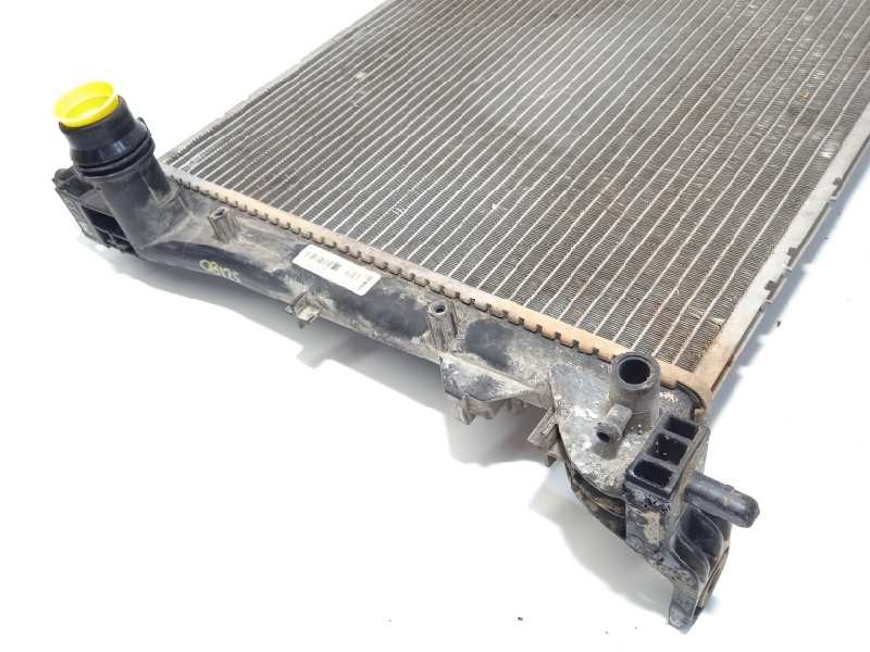 Recambio de radiador agua para opel combo d 1.3 16v cdti referencia OEM IAM 8E4260000  95515327
