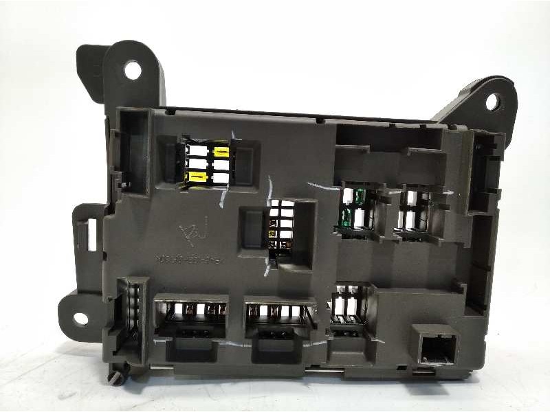 Recambio de caja reles / fusibles para bmw x6 (e71) xdrive40d referencia OEM IAM 6931687  61146931687