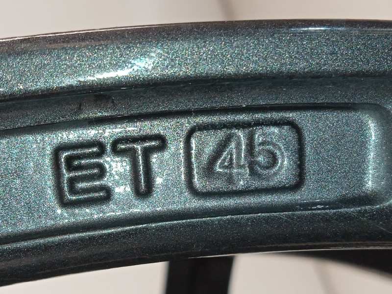 Recambio de llanta para toyota gt 86 sport referencia OEM IAM KBA52564  SU00306811