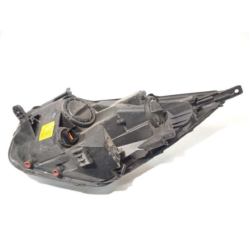 Recambio de faro derecho para kia venga drive referencia OEM IAM 921021P000  