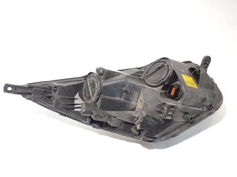 Recambio de faro izquierdo para kia venga drive referencia OEM IAM 921011P000  030125720100